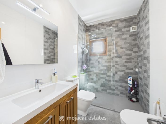 Image No.14-2 Bed Apartment for sale