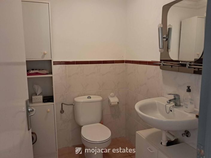 Image No.8-2 Bed Townhouse for sale