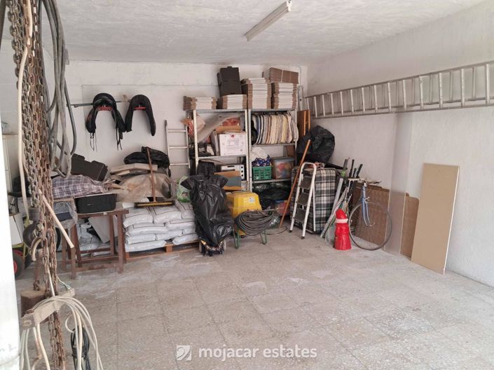 Image No.9-2 Bed Townhouse for sale