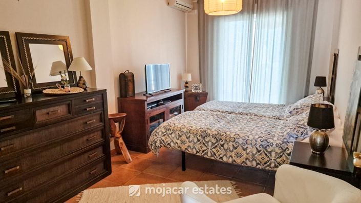 Image No.10-2 Bed Apartment for sale