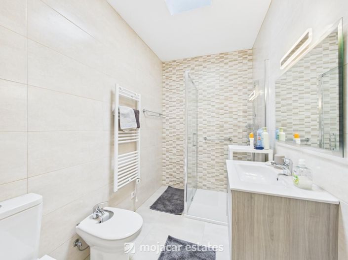 Image No.10-3 Bed Townhouse for sale