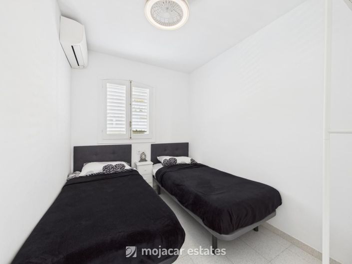 Image No.13-3 Bed Townhouse for sale