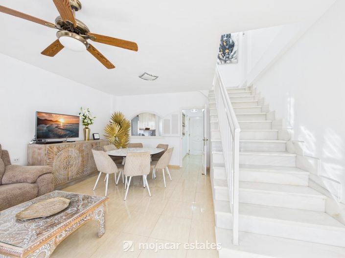 Image No.7-3 Bed Townhouse for sale