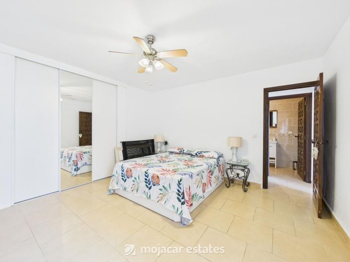 Image No.18-4 Bed Villa for sale