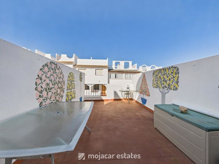 Image No.5-2 Bed Townhouse for sale