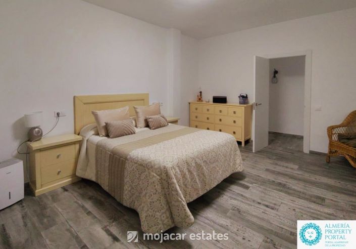 Image No.16-Villa for sale