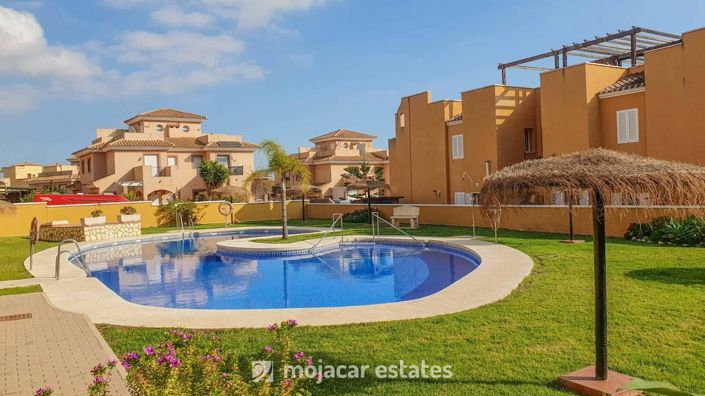 Image No.17-3 Bed Townhouse for sale