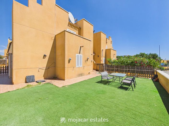Image No.6-3 Bed Townhouse for sale