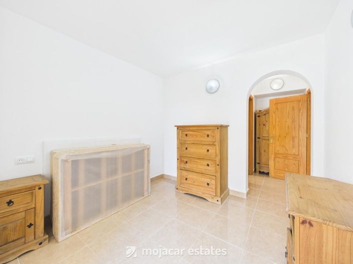 Image No.10-3 Bed Townhouse for sale