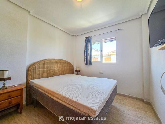 Image No.13-2 Bed Townhouse for sale