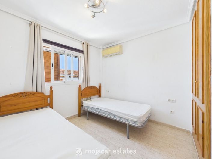 Image No.16-2 Bed Townhouse for sale