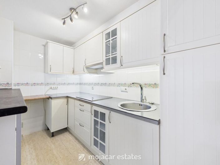 Image No.7-2 Bed Townhouse for sale