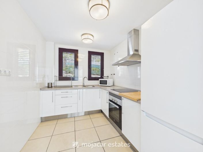 Image No.5-3 Bed Townhouse for sale