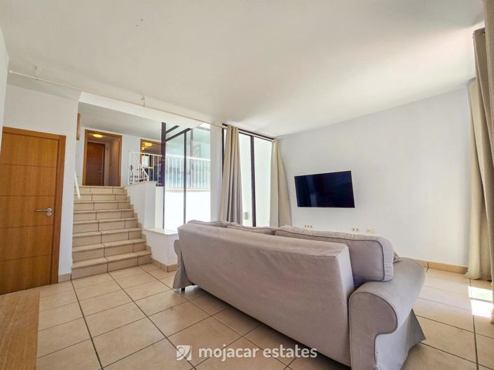 Image No.6-3 Bed Townhouse for sale