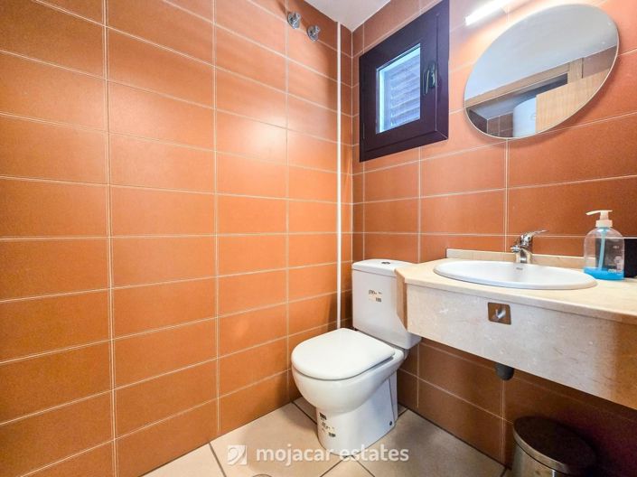 Image No.9-3 Bed Townhouse for sale