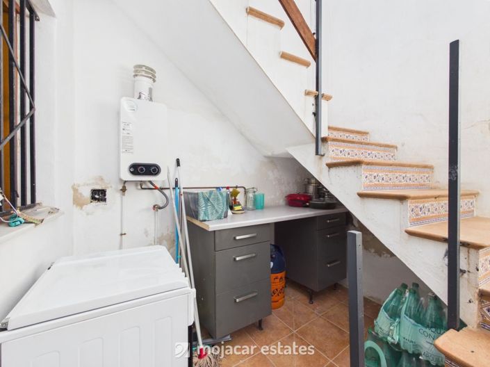 Image No.13-2 Bed Townhouse for sale