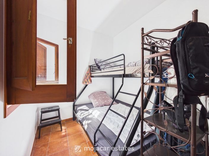 Image No.8-2 Bed Townhouse for sale
