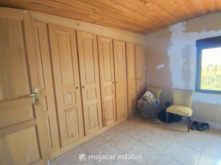 Image No.14-2 Bed Country House for sale
