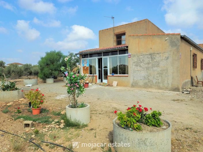 Image No.19-2 Bed Country House for sale