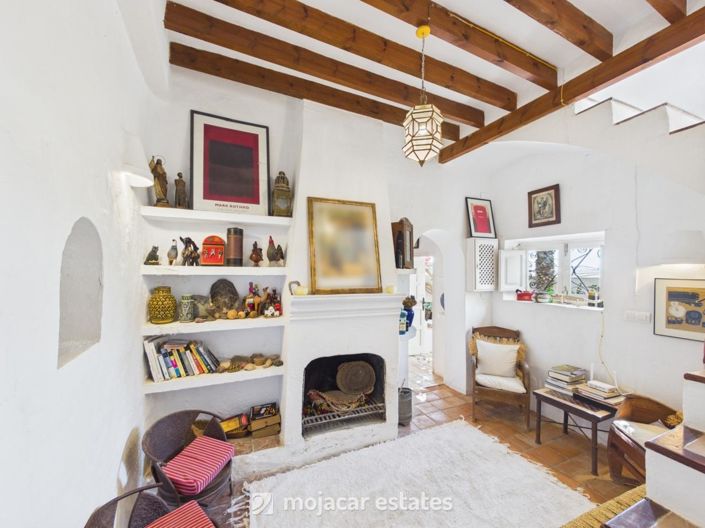 Image No.4-2 Bed Village House for sale