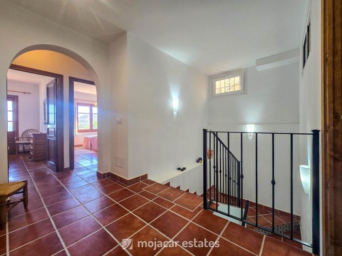 Image No.17-3 Bed Townhouse for sale
