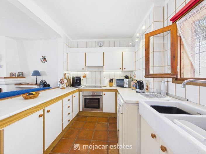 Image No.5-3 Bed Townhouse for sale