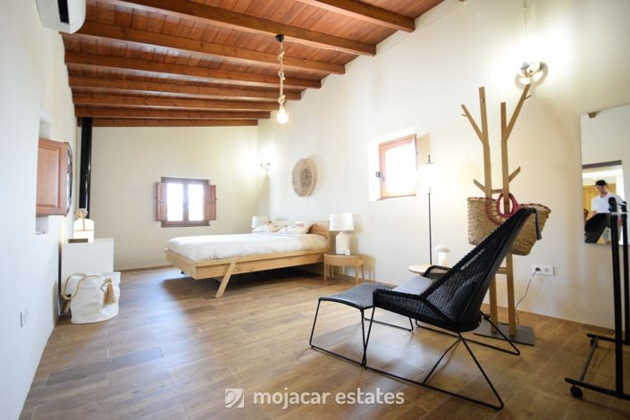 Image No.13-3 Bed Country House for sale