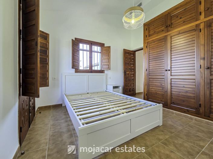 Image No.14-4 Bed Villa for sale