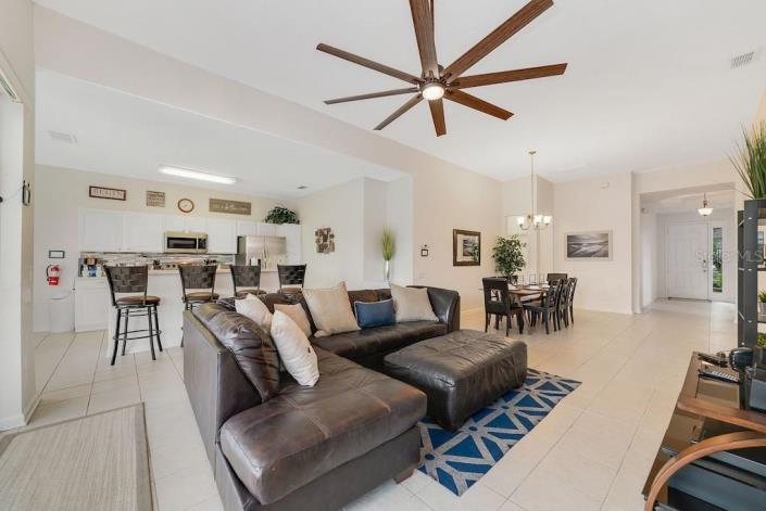 Image No.1-4 Bed Villa / Detached for sale
