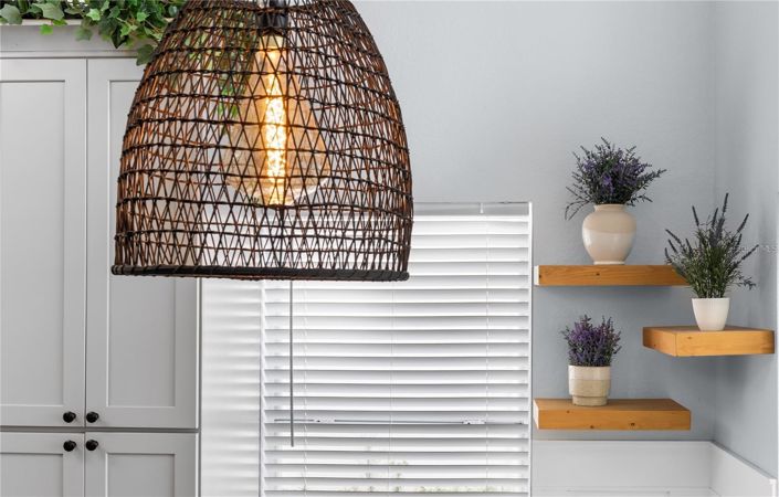 Image No.21-6 Bed House for sale