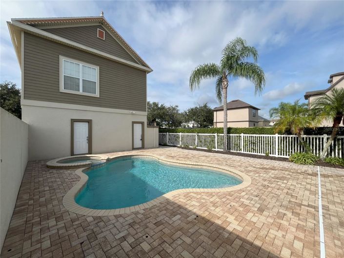 Image No.19-5 Bed House for sale