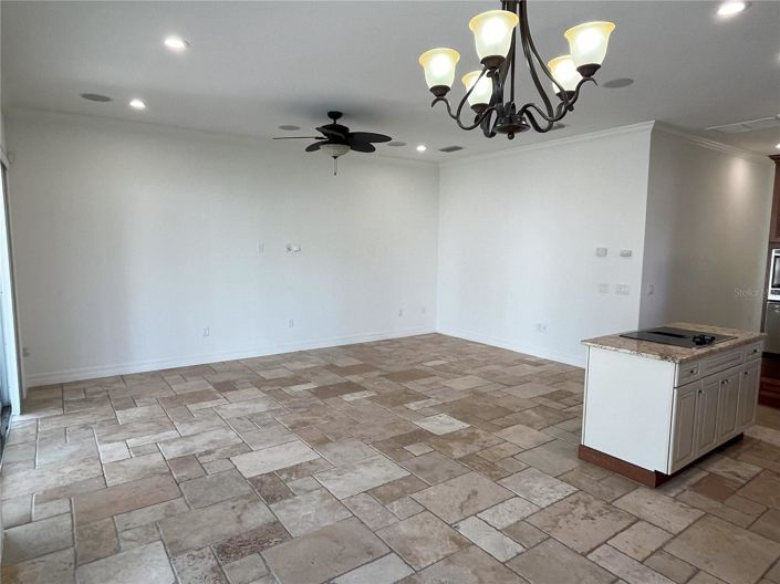 Image No.27-5 Bed House for sale