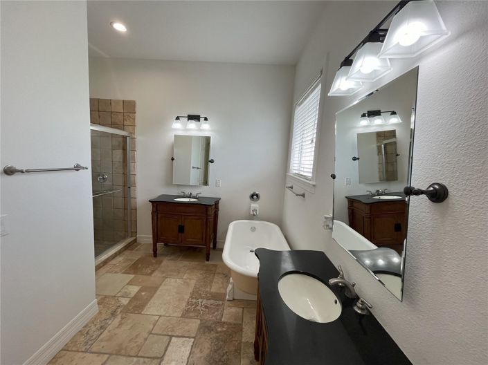 Image No.49-5 Bed House for sale