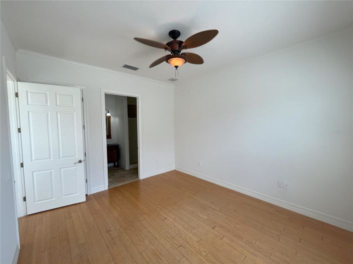 Image No.64-5 Bed House for sale