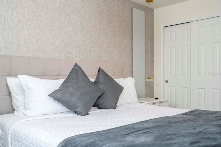 Image No.27-5 Bed Townhouse for sale