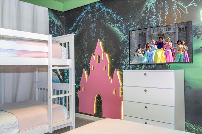 Image No.64-5 Bed Townhouse for sale