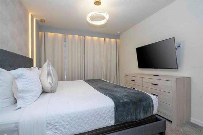 Image No.76-5 Bed Townhouse for sale