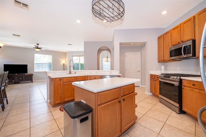 Image No.16-4 Bed House for sale