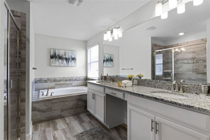 Image No.32-6 Bed House for sale