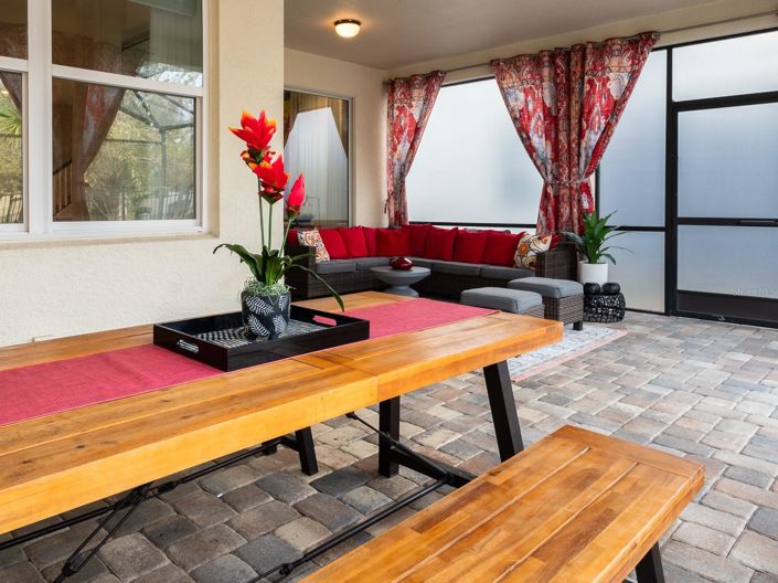 Image No.2-6 Bed House for sale