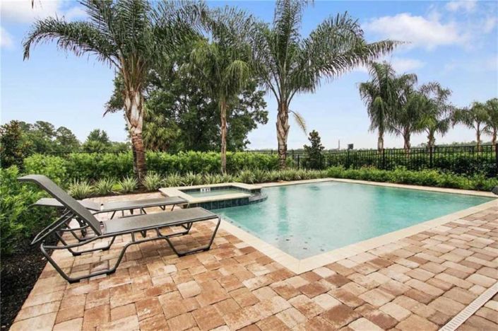 Image No.2-8 Bed House for sale