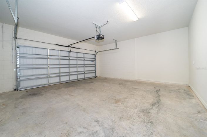 Image No.26-6 Bed House for sale