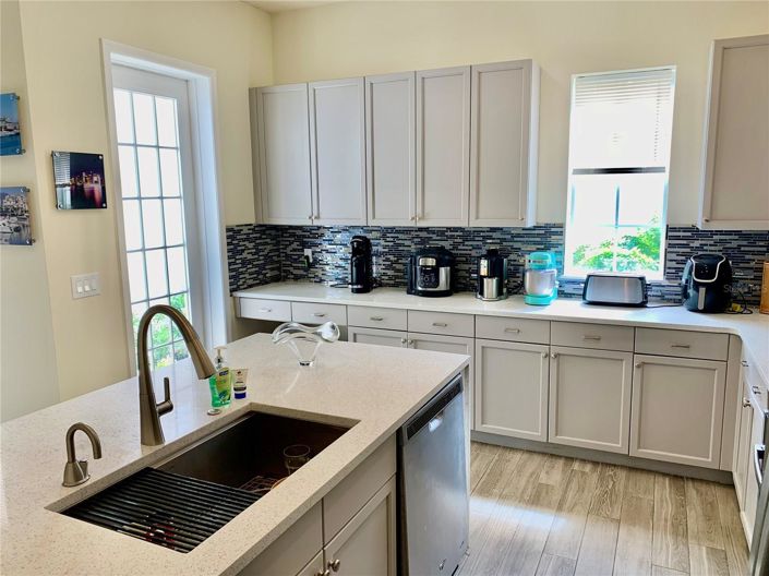 Image No.15-3 Bed Townhouse for sale