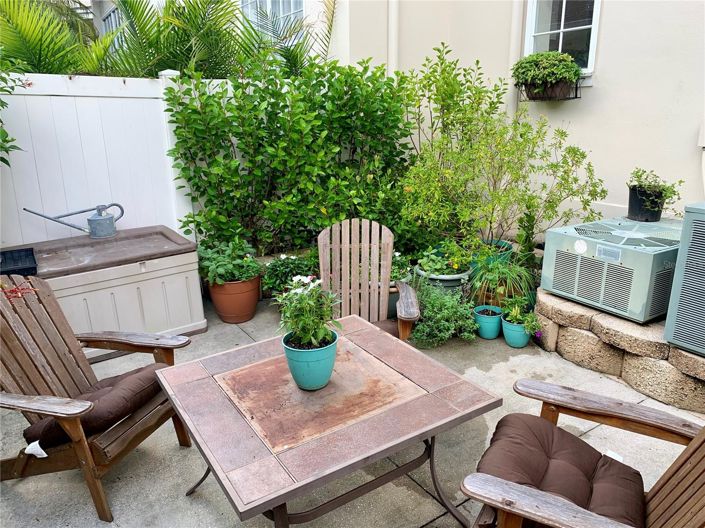 Image No.20-3 Bed Townhouse for sale