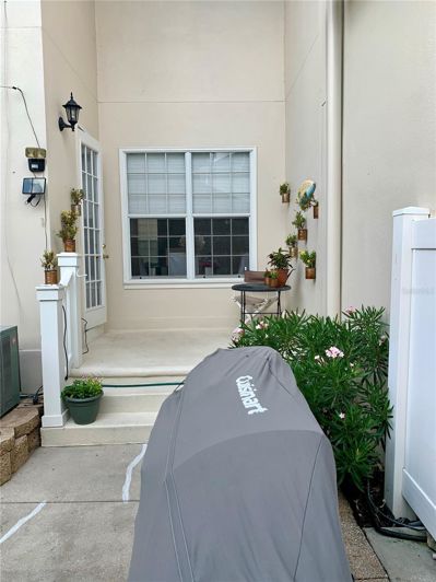 Image No.25-3 Bed Townhouse for sale