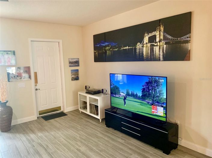 Image No.6-3 Bed Townhouse for sale