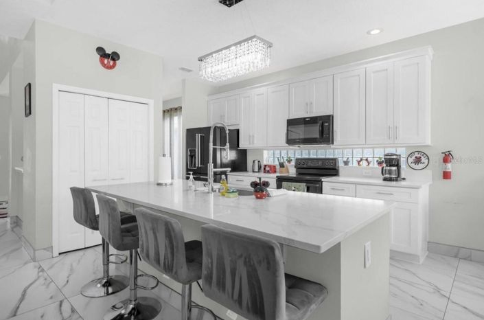 Image No.21-5 Bed House for sale