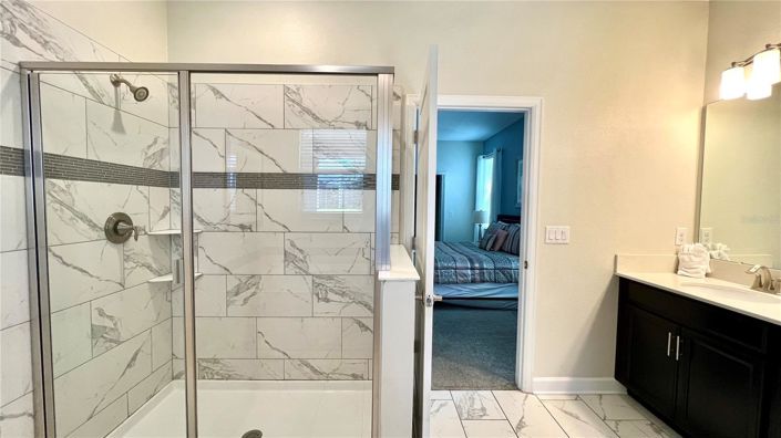 Image No.27-8 Bed House for sale