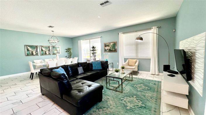 Image No.36-8 Bed House for sale