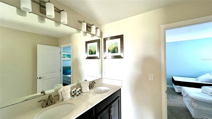 Image No.62-8 Bed House for sale